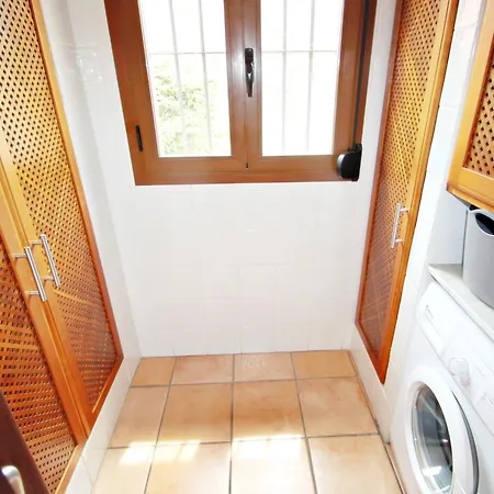 Maite - Spacious With Views And Private Pool In Villa