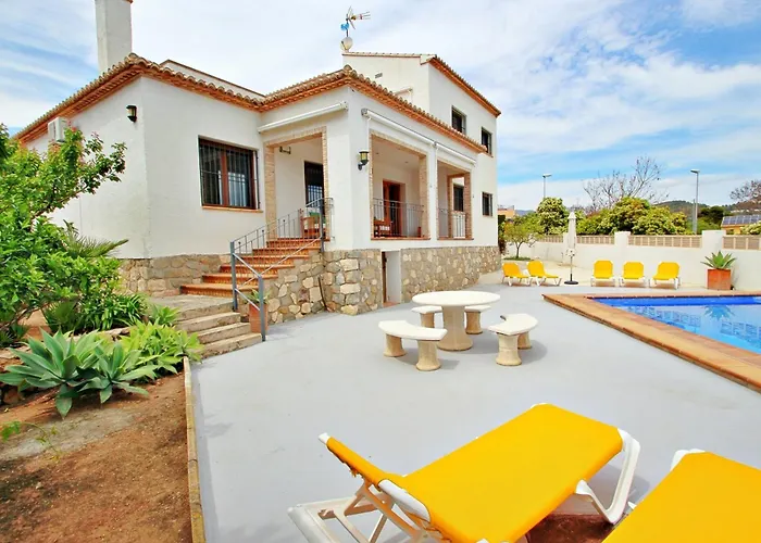 Maite - Spacious With Views And Private Pool In